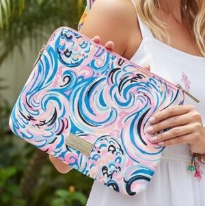 NWOT Lilly Pulitzer Retro Neon Travel Catch All Pouch Razz Berry Flamingoals